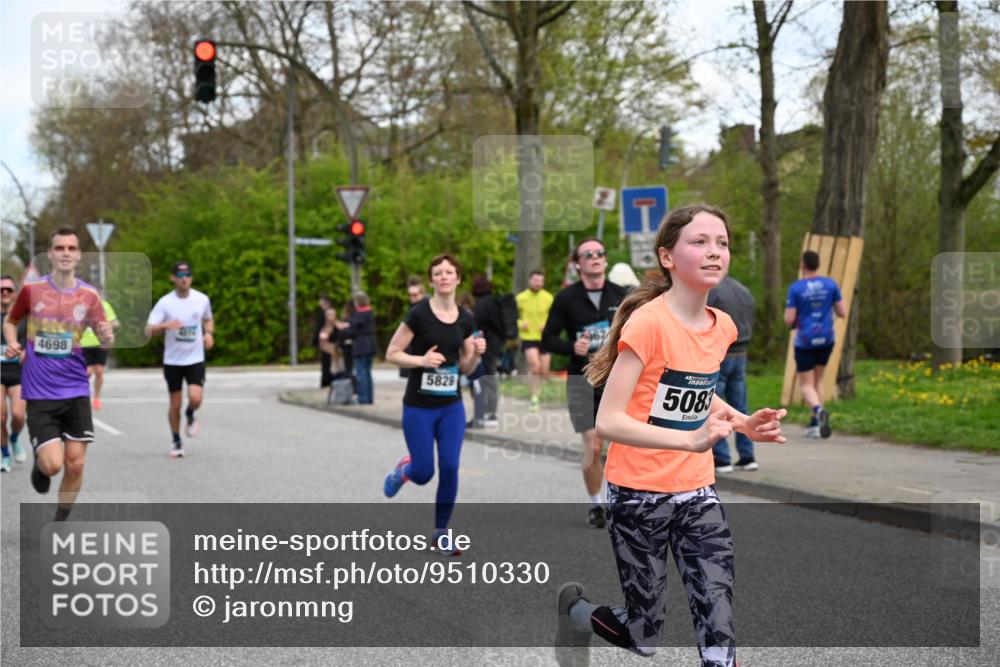 12.04.2026 - 45. Internationalen Wilhelmsburger Insellauf J. Mangold http://msf.ph/oto/9510330 12.04.2026 13:00:10 Ziel 2735, 5657, 4782, 2117, 2683, 4983, 3403, 4530, 5107, 5120, 2291, 5104, 5670, 5145, 5669, 3212, 3167, 3318, 3314, 3165, 4698, 4962, 5798, 4074, 5828, 5610, 5083, 4410, 4410, 3378, 5012, 2303, 4997, 4397, 5854, 5737, 5412, 4826, 3136, 4098 meine-sportfotos.de