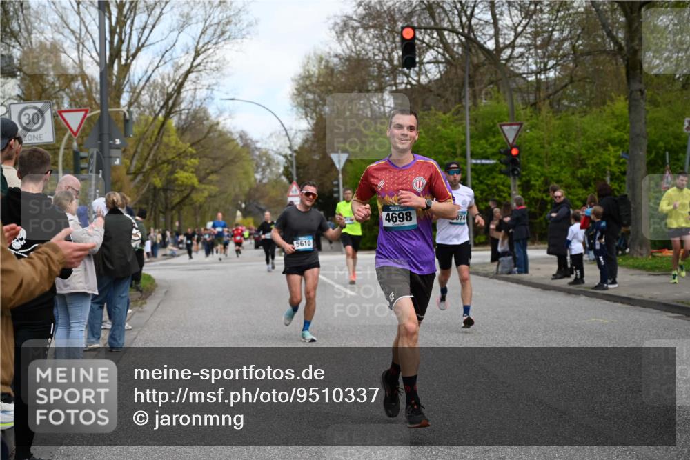 12.04.2026 - 45. Internationalen Wilhelmsburger Insellauf J. Mangold http://msf.ph/oto/9510337 12.04.2026 13:00:11 Ziel 5657, 4782, 2117, 2683, 4983, 3403, 4530, 5107, 5120, 2291, 5104, 5670, 5145, 5669, 3212, 3167, 3318, 3314, 3165, 4698, 4962, 5798, 4074, 5828, 5610, 5083, 4410, 3378, 5012, 5012, 2303, 4997, 4397, 5854, 5737, 5412, 4826, 3136, 4098 meine-sportfotos.de