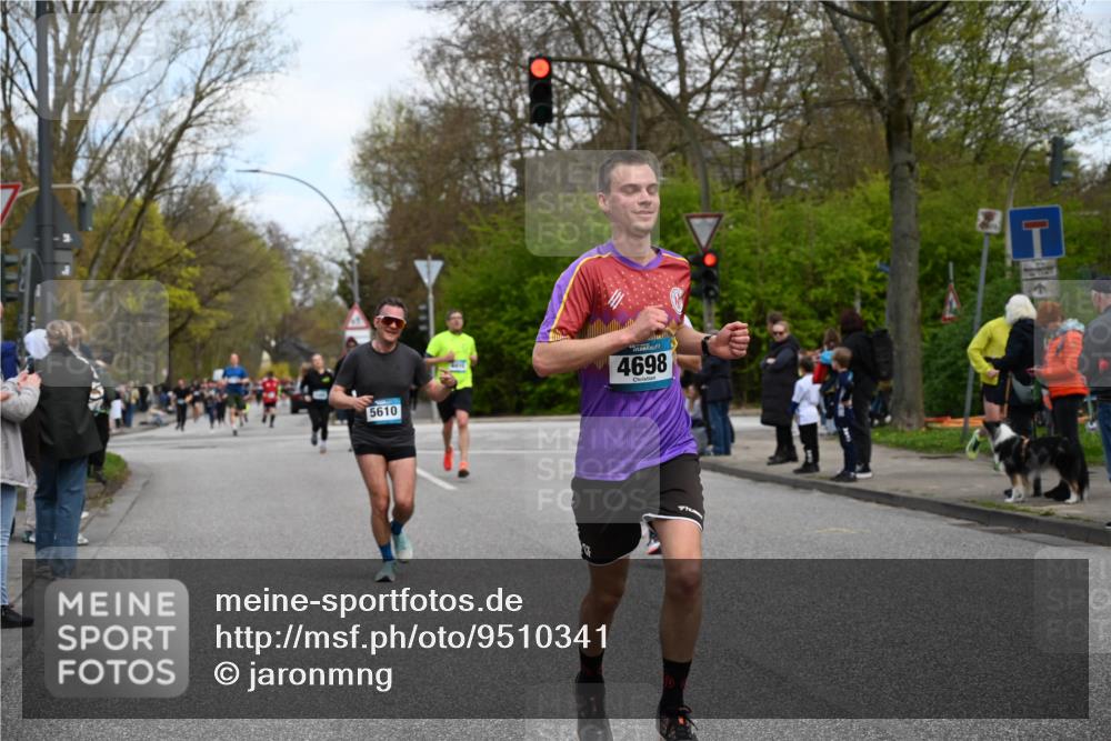 12.04.2026 - 45. Internationalen Wilhelmsburger Insellauf J. Mangold http://msf.ph/oto/9510341 12.04.2026 13:00:11 Ziel 5657, 4782, 2117, 2683, 4983, 3403, 4530, 5107, 5120, 2291, 5104, 5670, 5145, 5669, 3212, 3167, 3318, 3314, 3165, 4698, 4962, 5798, 4074, 5828, 5610, 5083, 4410, 3378, 5012, 5012, 2303, 4997, 4397, 5854, 5737, 5412, 4826, 3136, 4098 meine-sportfotos.de