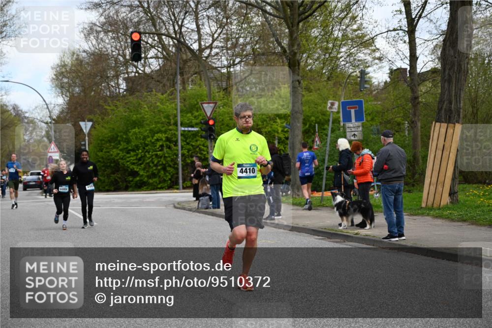 12.04.2026 - 45. Internationalen Wilhelmsburger Insellauf J. Mangold http://msf.ph/oto/9510372 12.04.2026 13:00:15 Ziel 2683, 4983, 3403, 4530, 5107, 5120, 2291, 5104, 5670, 5145, 5669, 3212, 3167, 3318, 3314, 3165, 4698, 4962, 5798, 4074, 5828, 5610, 5083, 4410, 3378, 5012, 2303, 4997, 4397, 5854, 5854, 5737, 5412, 4826, 3136, 4098, 4468, 2964, 5311, 4707 meine-sportfotos.de