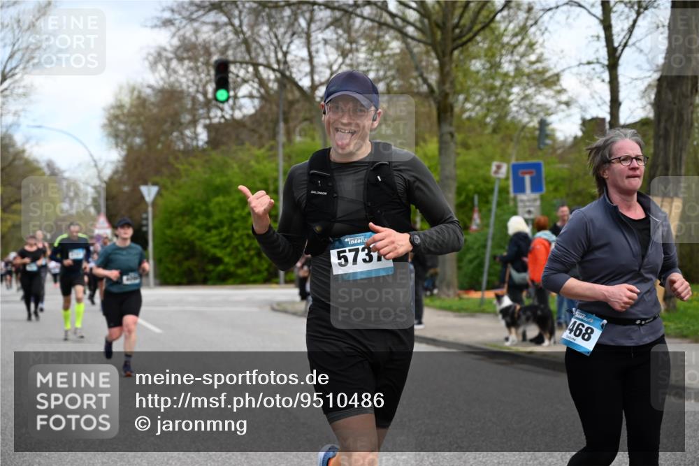 12.04.2026 - 45. Internationalen Wilhelmsburger Insellauf J. Mangold http://msf.ph/oto/9510486 12.04.2026 13:00:36 Ziel 3378, 5012, 2303, 4997, 4397, 5854, 5737, 5412, 4826, 3136, 4098, 4468, 2964, 4468, 2964, 5311, 4707, 4696, 5777, 3166, 4702, 4407, 4827, 4622, 5799, 4537, 4538, 4830, 4354, 4772, 4355, 5106, 4332, 5765, 4944, 4546, 5485, 4625, 4637, 3436 meine-sportfotos.de
