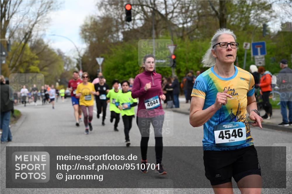 12.04.2026 - 45. Internationalen Wilhelmsburger Insellauf J. Mangold http://msf.ph/oto/9510701 12.04.2026 13:01:03 Ziel 4707, 4696, 5777, 3166, 4702, 4407, 4827, 4622, 5799, 4537, 4538, 4830, 4354, 4772, 4355, 5106, 4332, 5765, 4944, 4546, 5485, 4625, 4637, 3436, 3437, 2578, 4937, 5135, 5135, 5186, 4765, 5167, 4869, 5636, 3954, 5182, 4778, 5692, 4644, 4925, 5351, 5140, 4965, 3154, 4754, 4890, 4888, 4889, 5349, 3726, 5679, 5472, 5807, 5782, 4666, 5781, 5796, 2675 meine-sportfotos.de
