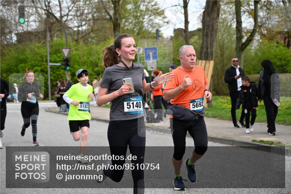 12.04.2026 - 45. Internationalen Wilhelmsburger Insellauf J. Mangold http://msf.ph/oto/9510754 12.04.2026 13:01:15 Ziel 5799, 4537, 4538, 4830, 4354, 4772, 4355, 5106, 4332, 5765, 4944, 4546, 5485, 4625, 4637, 3436, 3437, 2578, 4937, 5135, 5186, 4765, 5167, 4869, 5636, 3954, 5182, 4778, 5692, 4644, 4925, 5351, 5140, 4965, 3154, 4754, 4890, 4888, 4889, 5349, 3726, 5679, 5472, 5807, 5782, 4666, 5781, 5796, 2675, 2736, 3995, 5188, 5852, 3626, 5409, 5059 meine-sportfotos.de