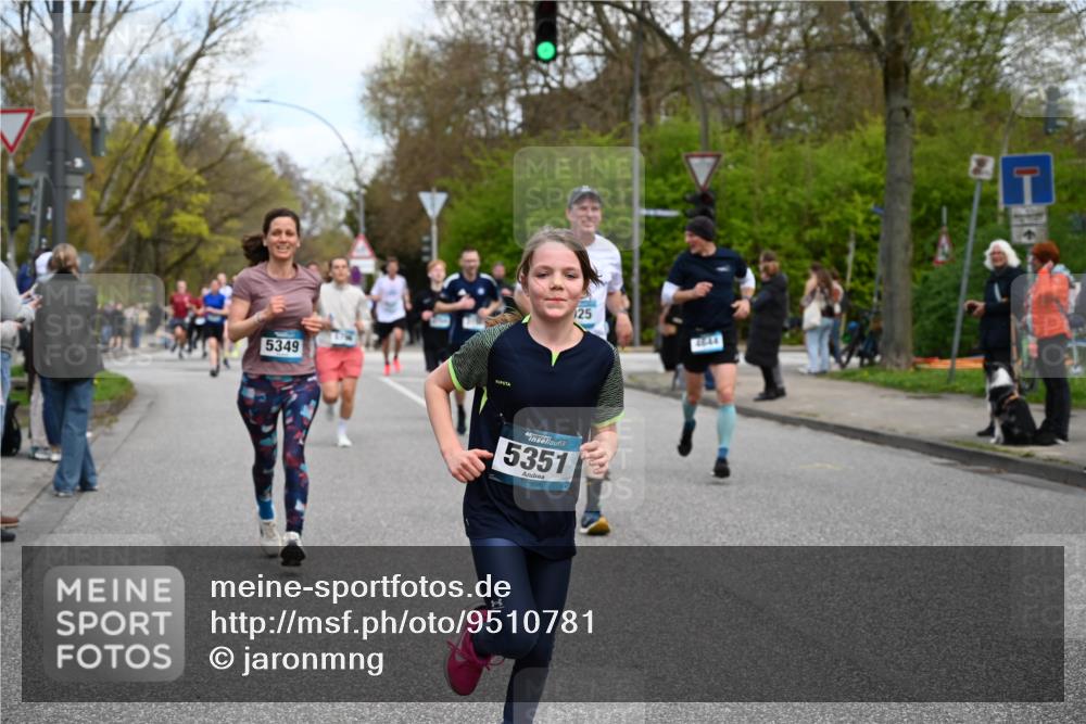 12.04.2026 - 45. Internationalen Wilhelmsburger Insellauf J. Mangold http://msf.ph/oto/9510781 12.04.2026 13:01:18 Ziel 4830, 4354, 4772, 4355, 5106, 4332, 5765, 4944, 4546, 5485, 4625, 4637, 3436, 3437, 2578, 4937, 5135, 5186, 4765, 5167, 4869, 5636, 3954, 5182, 4778, 5692, 4644, 4925, 5351, 5140, 4965, 3154, 4754, 4890, 4888, 4889, 5349, 3726, 5679, 5679, 5472, 5807, 5782, 4666, 5781, 5796, 2675, 2736, 3995, 5188, 5852, 3626, 5409, 5059, 2083 meine-sportfotos.de
