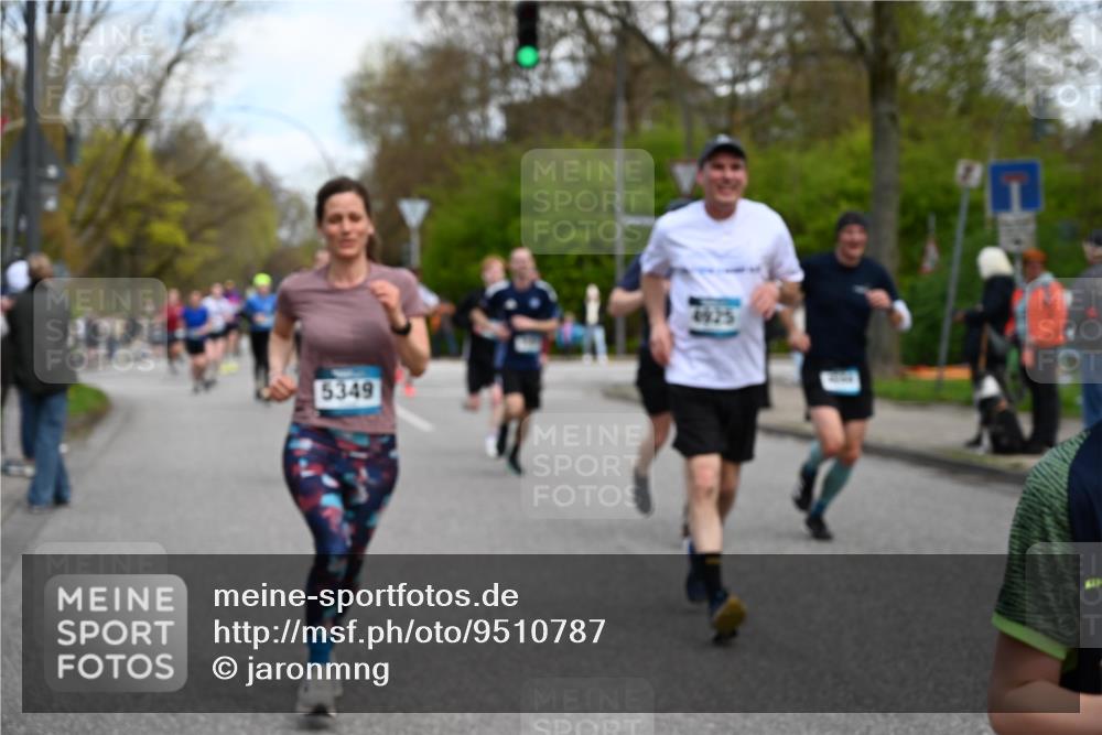 12.04.2026 - 45. Internationalen Wilhelmsburger Insellauf J. Mangold http://msf.ph/oto/9510787 12.04.2026 13:01:19 Ziel 4830, 4354, 4772, 4355, 5106, 4332, 5765, 4944, 4546, 5485, 4625, 4637, 3436, 3437, 2578, 4937, 5135, 5186, 4765, 5167, 4869, 5636, 3954, 5182, 4778, 5692, 4644, 4925, 5351, 5140, 4965, 3154, 4754, 4890, 4888, 4889, 5349, 3726, 5679, 5472, 5472, 5807, 5782, 4666, 5781, 5796, 2675, 2736, 3995, 5188, 5852, 3626, 5409, 5059, 2083 meine-sportfotos.de