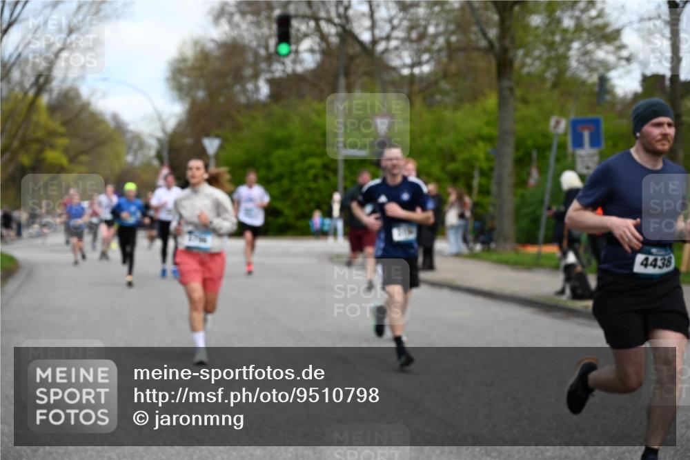 12.04.2026 - 45. Internationalen Wilhelmsburger Insellauf J. Mangold http://msf.ph/oto/9510798 12.04.2026 13:01:21 Ziel 5765, 4944, 4546, 5485, 4625, 4637, 3436, 3437, 2578, 4937, 5135, 5186, 4765, 5167, 4869, 5636, 3954, 5182, 4778, 5692, 4644, 4925, 5351, 5140, 4965, 3154, 4754, 4890, 4888, 4889, 5349, 3726, 5679, 5472, 5807, 5807, 5782, 4666, 5781, 5796, 2675, 2736, 3995, 5188, 5852, 3626, 5409, 5059, 2083, 5176 meine-sportfotos.de