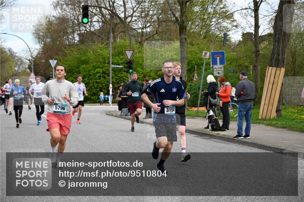 12.04.2026 - 45. Internationalen Wilhelmsburger Insellauf J. Mangold http://msf.ph/oto/9510804 12.04.2026 13:01:21 Ziel 5765, 4944, 4546, 5485, 4625, 4637, 3436, 3437, 2578, 4937, 5135, 5186, 4765, 5167, 4869, 5636, 3954, 5182, 4778, 5692, 4644, 4925, 5351, 5140, 4965, 3154, 4754, 4890, 4888, 4889, 5349, 3726, 5679, 5472, 5807, 5807, 5782, 4666, 5781, 5796, 2675, 2736, 3995, 5188, 5852, 3626, 5409, 5059, 2083, 5176 meine-sportfotos.de