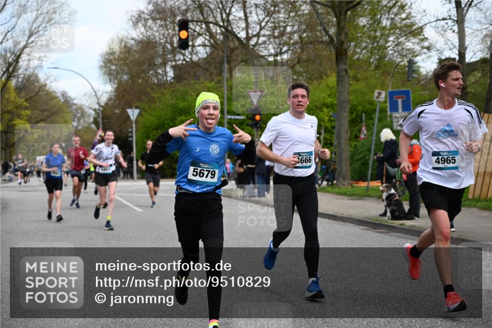 12.04.2026 - 45. Internationalen Wilhelmsburger Insellauf J. Mangold http://msf.ph/oto/9510829 12.04.2026 13:01:25 Ziel 4625, 4637, 3436, 3437, 2578, 4937, 5135, 5186, 4765, 5167, 4869, 5636, 3954, 5182, 4778, 5692, 4644, 4925, 5351, 5140, 4965, 3154, 4754, 4890, 4888, 4889, 5349, 3726, 5679, 5472, 5807, 5782, 4666, 5781, 5796, 2675, 5796, 2675, 2736, 3995, 5188, 5188, 5852, 3626, 5409, 5059, 2083, 5176, 4423, 2185 meine-sportfotos.de