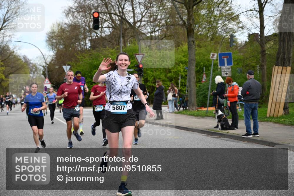 12.04.2026 - 45. Internationalen Wilhelmsburger Insellauf J. Mangold http://msf.ph/oto/9510855 12.04.2026 13:01:28 Ziel 5135, 5186, 4765, 5167, 4869, 5636, 3954, 5182, 4778, 5692, 4644, 4925, 5351, 5140, 4965, 3154, 4754, 4890, 4888, 4889, 5349, 3726, 5679, 5472, 5807, 5782, 4666, 5781, 5796, 2675, 2736, 2736, 3995, 5188, 5852, 3626, 5409, 5059, 2083, 5176, 4423, 2185, 5100 meine-sportfotos.de