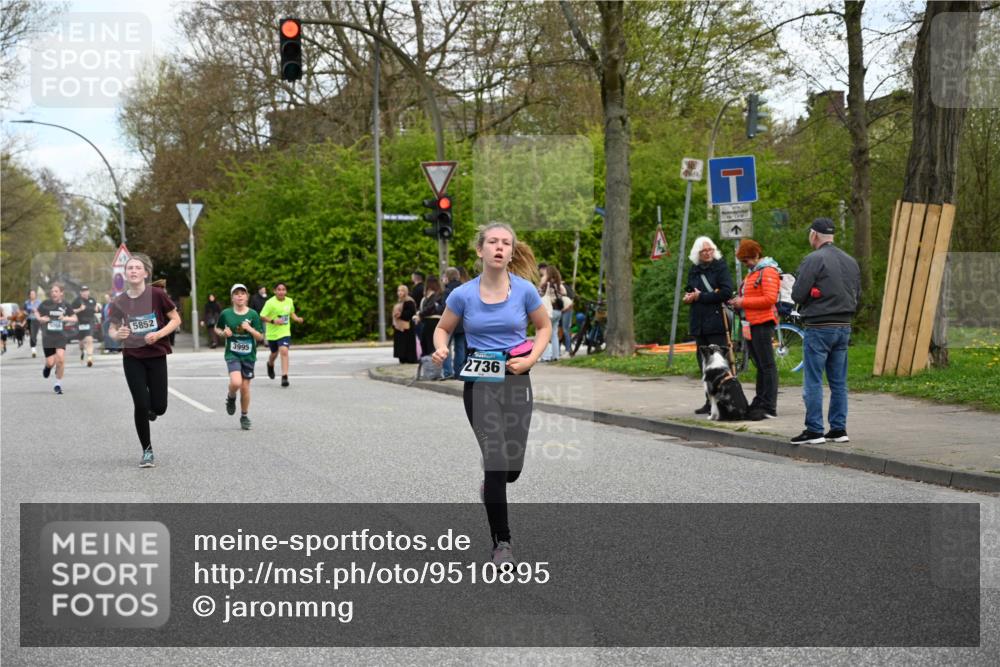 12.04.2026 - 45. Internationalen Wilhelmsburger Insellauf J. Mangold http://msf.ph/oto/9510895 12.04.2026 13:01:33 Ziel 5636, 3954, 5182, 4778, 5692, 4644, 4925, 5351, 5140, 4965, 3154, 4754, 4890, 4888, 4889, 5349, 3726, 5679, 5472, 5807, 5782, 4666, 5781, 5796, 2675, 2736, 3995, 5188, 5852, 3626, 5409, 5059, 2083, 5176, 4423, 2185, 5100, 4422, 2733, 4433, 2738 meine-sportfotos.de