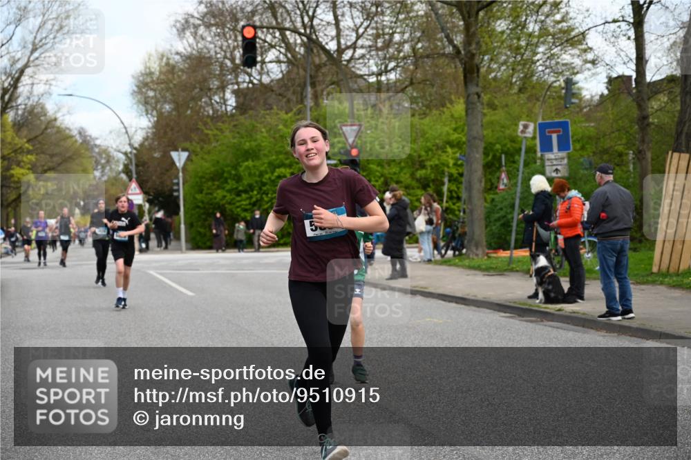 12.04.2026 - 45. Internationalen Wilhelmsburger Insellauf J. Mangold http://msf.ph/oto/9510915 12.04.2026 13:01:36 Ziel 4925, 5351, 5140, 4965, 3154, 4754, 4890, 4888, 4889, 5349, 3726, 5679, 5472, 5807, 5782, 4666, 5781, 5796, 2675, 2736, 3995, 5188, 5852, 3626, 5409, 5059, 2083, 5176, 4423, 2185, 5100, 4422, 2733, 4433, 2738, 3129, 3616 meine-sportfotos.de