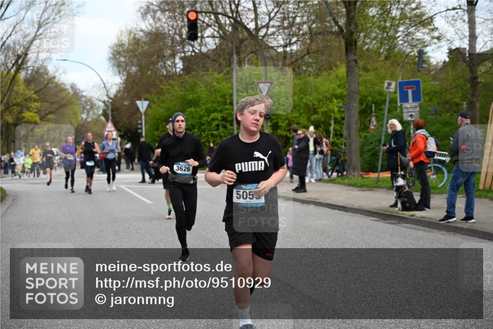 12.04.2026 - 45. Internationalen Wilhelmsburger Insellauf J. Mangold http://msf.ph/oto/9510929 12.04.2026 13:01:40 Ziel 4890, 4888, 4889, 5349, 3726, 5679, 5472, 5807, 5782, 4666, 5781, 5796, 2675, 2736, 3995, 5188, 5852, 3626, 5409, 5059, 2083, 5176, 4423, 2185, 5100, 4422, 2733, 4433, 2738, 3129, 3616, 5181, 5117, 3663, 5540, 5137 meine-sportfotos.de