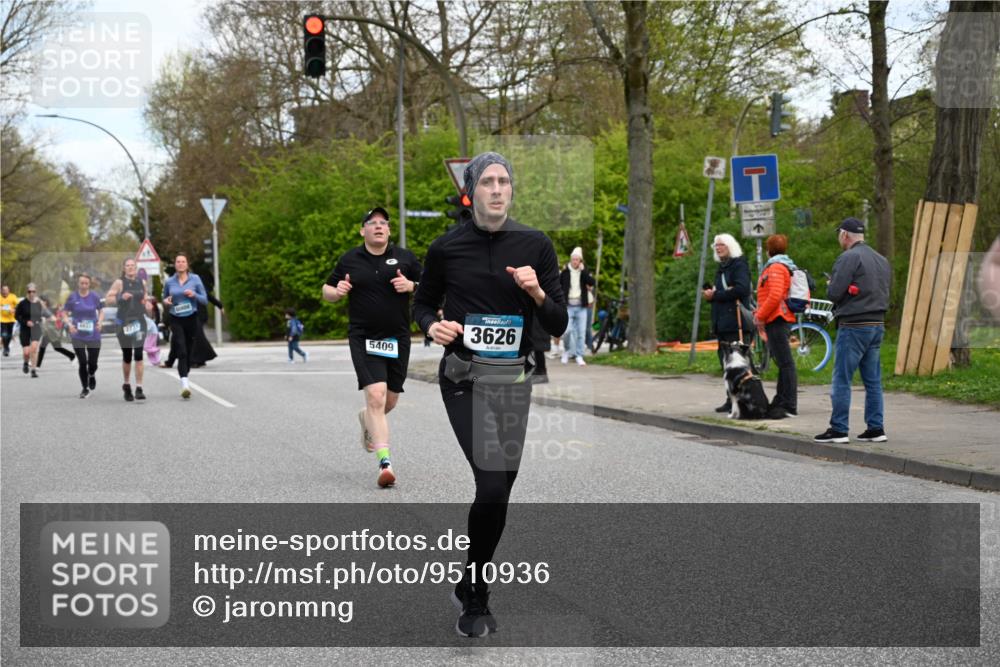 12.04.2026 - 45. Internationalen Wilhelmsburger Insellauf J. Mangold http://msf.ph/oto/9510936 12.04.2026 13:01:41 Ziel 4890, 4888, 4889, 5349, 3726, 5679, 5472, 5807, 5782, 4666, 5781, 5796, 2675, 2736, 3995, 5188, 5852, 3626, 5409, 5059, 2083, 5176, 4423, 2185, 5100, 4422, 4422, 2733, 4433, 2738, 3129, 3616, 5181, 5117, 3663, 5540, 5137, 4527, 4606, 5455 meine-sportfotos.de