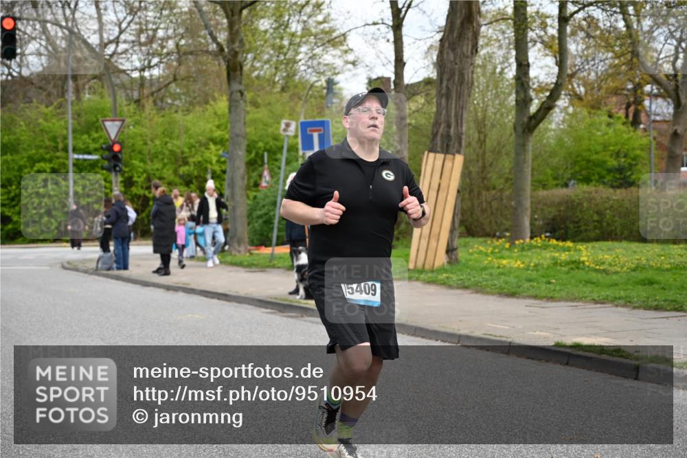 12.04.2026 - 45. Internationalen Wilhelmsburger Insellauf J. Mangold http://msf.ph/oto/9510954 12.04.2026 13:01:43 Ziel 5679, 5472, 5807, 5782, 4666, 5781, 5796, 2675, 2736, 3995, 5188, 5852, 3626, 5409, 5059, 2083, 5176, 4423, 2185, 5100, 4422, 2733, 4433, 2733, 4433, 2738, 3129, 3616, 5181, 5117, 3663, 5540, 5137, 4527, 4606, 5455, 4817, 4818, 4966 meine-sportfotos.de