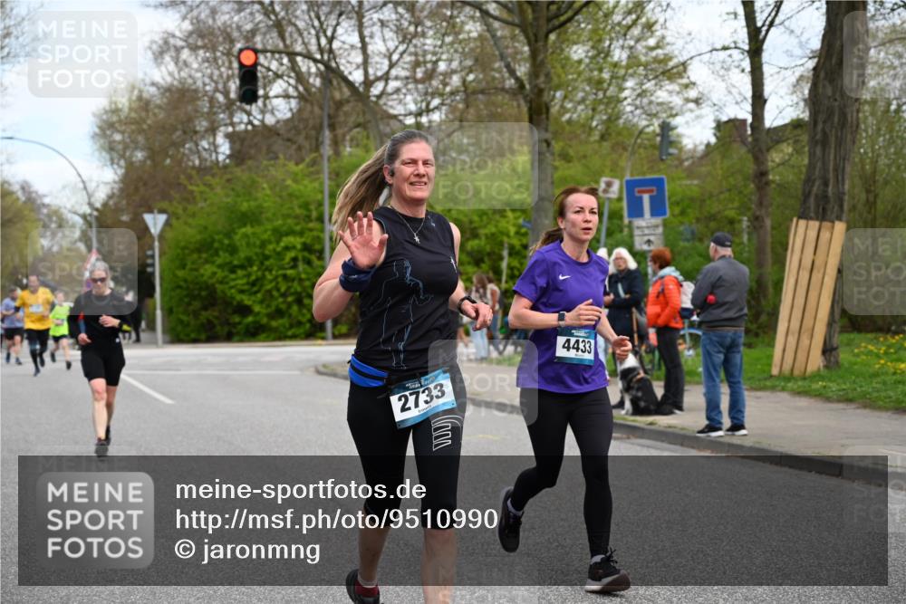 12.04.2026 - 45. Internationalen Wilhelmsburger Insellauf J. Mangold http://msf.ph/oto/9510990 12.04.2026 13:01:48 Ziel 5796, 2675, 2736, 3995, 5188, 5852, 3626, 5409, 5059, 2083, 5176, 4423, 2185, 5100, 4422, 2733, 4433, 2738, 3129, 3616, 3616, 5181, 5117, 3663, 5540, 5137, 4527, 4606, 5455, 4817, 4818, 4966, 2278, 2292, 2057, 5068, 3858, 3859, 4525, 4072, 2086, 5827, 4310, 4308 meine-sportfotos.de