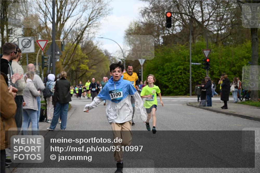 12.04.2026 - 45. Internationalen Wilhelmsburger Insellauf J. Mangold http://msf.ph/oto/9510997 12.04.2026 13:01:53 Ziel 2736, 3995, 5188, 5852, 3626, 5409, 5059, 2083, 5176, 4423, 2185, 5100, 4422, 4422, 2733, 4433, 2738, 3129, 3616, 5181, 5117, 3663, 5540, 5137, 4527, 4606, 5455, 4527, 4606, 5455, 4817, 4818, 4966, 2278, 2292, 2057, 5068, 3858, 3859, 4525, 4072, 2086, 5827, 4310, 4308, 5165, 4584, 5123 meine-sportfotos.de