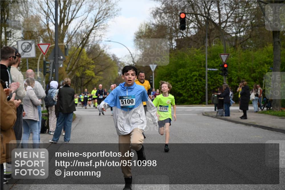 12.04.2026 - 45. Internationalen Wilhelmsburger Insellauf J. Mangold http://msf.ph/oto/9510998 12.04.2026 13:01:53 Ziel 2736, 3995, 5188, 5852, 3626, 5409, 5059, 2083, 5176, 4423, 2185, 5100, 4422, 4422, 2733, 4433, 2738, 3129, 3616, 5181, 5117, 3663, 5540, 5137, 4527, 4606, 5455, 4527, 4606, 5455, 4817, 4818, 4966, 2278, 2292, 2057, 5068, 3858, 3859, 4525, 4072, 2086, 5827, 4310, 4308, 5165, 4584, 5123 meine-sportfotos.de