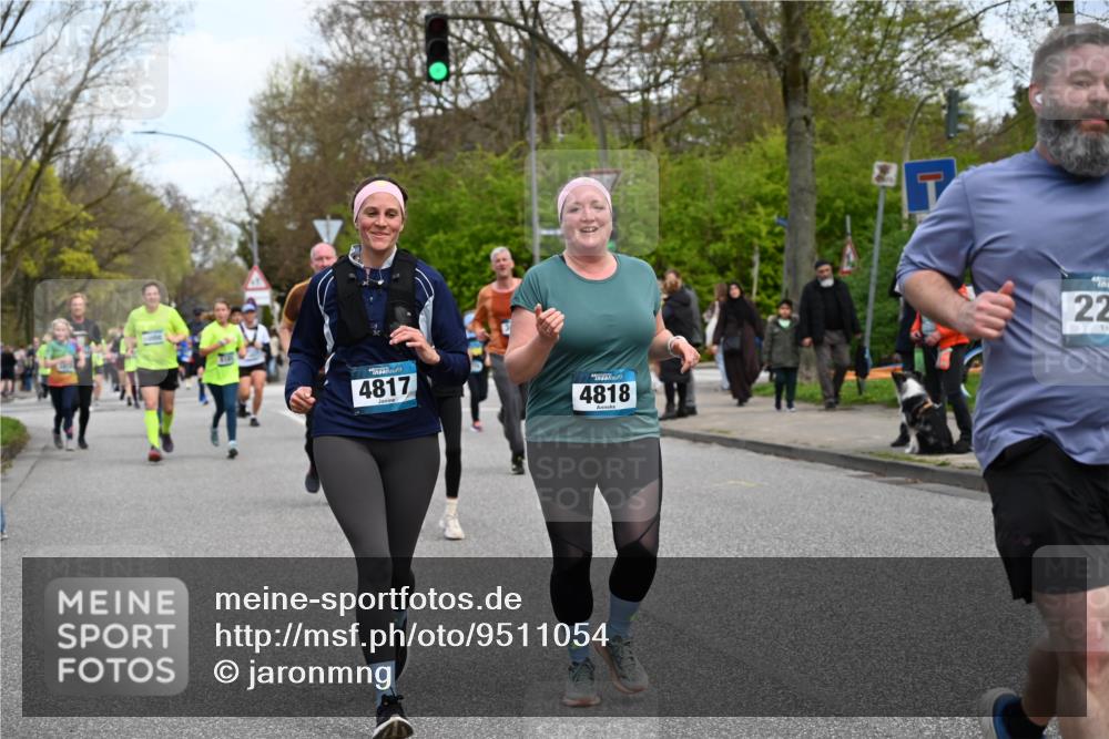 12.04.2026 - 45. Internationalen Wilhelmsburger Insellauf J. Mangold http://msf.ph/oto/9511054 12.04.2026 13:02:02 Ziel 5188, 5852, 3626, 5409, 5059, 2083, 5176, 4423, 2185, 5100, 4422, 2733, 4433, 2738, 3129, 3616, 5181, 5117, 3663, 5540, 5137, 4527, 4606, 5455, 4817, 4818, 4966, 2278, 2292, 2057, 5068, 3858, 3859, 4525, 4072, 2086, 5827, 4310, 4308, 5165, 4584, 5123, 5177, 5178, 5658, 4235, 3128, 5175, 3510, 4618, 4617, 4990, 3170, 4719, 4854, 3761 meine-sportfotos.de
