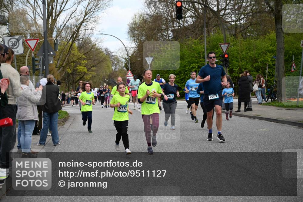 12.04.2026 - 45. Internationalen Wilhelmsburger Insellauf J. Mangold http://msf.ph/oto/9511127 12.04.2026 13:02:12 Ziel 4423, 2185, 5100, 4422, 2733, 4433, 2738, 3129, 3616, 5181, 5117, 3663, 5540, 5137, 4527, 4606, 5455, 4817, 4818, 4966, 2278, 2292, 2057, 5068, 3858, 3859, 4525, 4072, 2086, 5827, 4310, 4308, 4310, 4308, 5165, 4584, 5123, 5177, 5178, 5658, 4235, 3128, 5175, 3510, 4618, 4617, 4618, 4617, 4990, 3170, 4719, 4854, 3761, 4253, 5022, 4239, 3618, 3784, 5329, 5330, 4099, 4576, 4100, 2023, 5091, 5072 meine-sportfotos.de