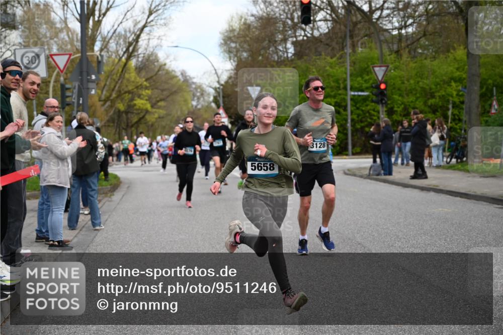 12.04.2026 - 45. Internationalen Wilhelmsburger Insellauf J. Mangold http://msf.ph/oto/9511246 12.04.2026 13:02:28 Ziel 5181, 5117, 3663, 5540, 5137, 4527, 4606, 5455, 4817, 4818, 4966, 2278, 2292, 2057, 5068, 3858, 3859, 4525, 4072, 2086, 5827, 4310, 4308, 5165, 4584, 5123, 5177, 5178, 5658, 4235, 3128, 5175, 3510, 4618, 4617, 4990, 3170, 4719, 4854, 3761, 4253, 5022, 4239, 3618, 4239, 3618, 3784, 5329, 5330, 4099, 4576, 4100, 2023, 5091, 5072, 5061, 4858, 5730, 4760, 5197, 5077, 5151, 5077, 5151, 4805, 4797, 4123, 4650, 5162, 4816, 3454, 3062, 4523, 2704 meine-sportfotos.de