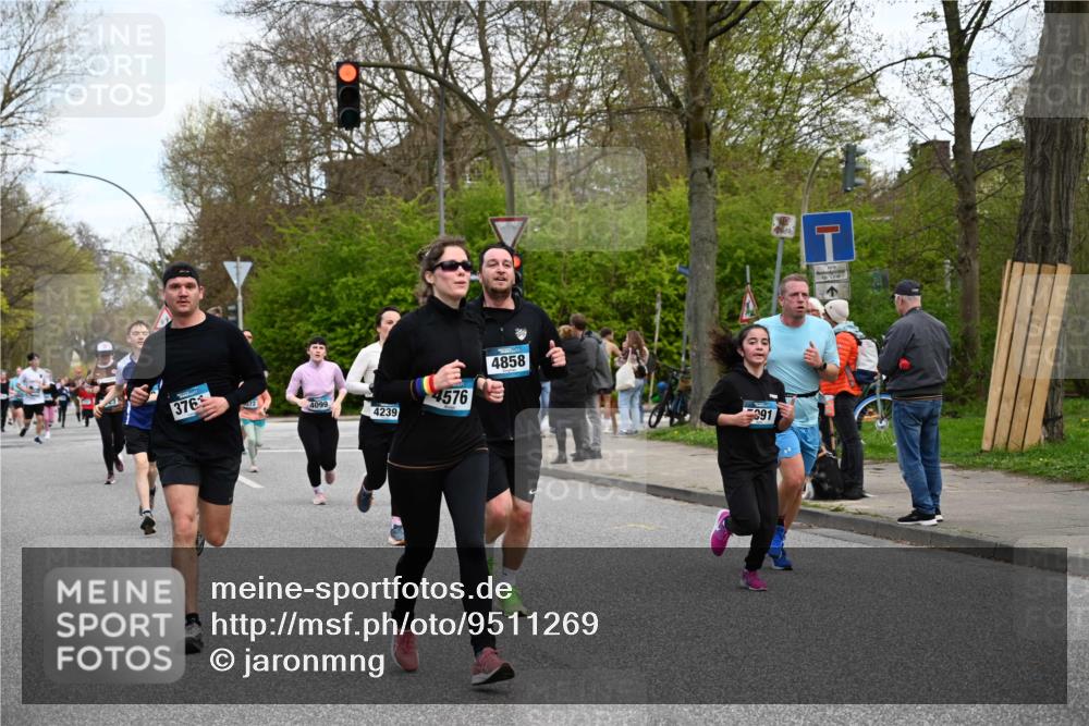 12.04.2026 - 45. Internationalen Wilhelmsburger Insellauf J. Mangold http://msf.ph/oto/9511269 12.04.2026 13:02:31 Ziel 4817, 4818, 4966, 2278, 2292, 2057, 5068, 3858, 3859, 4525, 4072, 2086, 5827, 4310, 4308, 5165, 4584, 5123, 5177, 5178, 5658, 4235, 3128, 5175, 3510, 4618, 4617, 4990, 3170, 4719, 4854, 3761, 4253, 5022, 4239, 3618, 3784, 5329, 5330, 4099, 4576, 4100, 4576, 4100, 2023, 5091, 5072, 5061, 4858, 5730, 4760, 5197, 5077, 5151, 4805, 4797, 4123, 4650, 5162, 4816, 3454, 3062, 4523, 2704, 4413, 5428, 2938, 5116, 4267, 2939 meine-sportfotos.de