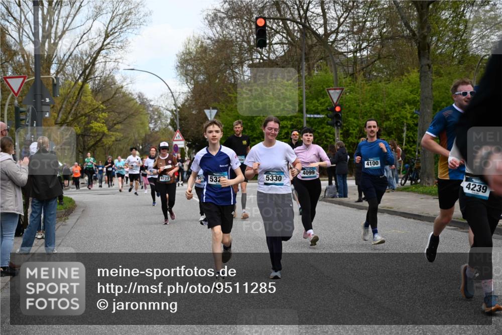 12.04.2026 - 45. Internationalen Wilhelmsburger Insellauf J. Mangold http://msf.ph/oto/9511285 12.04.2026 13:02:34 Ziel 2057, 5068, 3858, 3859, 4525, 4072, 2086, 5827, 4310, 4308, 5165, 4584, 5123, 5177, 5178, 5658, 4235, 3128, 5175, 3510, 4618, 4617, 4990, 3170, 4719, 4854, 3761, 4253, 5022, 4239, 3618, 3784, 5329, 5330, 4099, 4576, 4100, 2023, 5091, 5072, 5072, 5061, 4858, 5730, 4760, 5197, 5077, 5151, 4805, 4797, 4123, 4650, 5162, 4816, 3454, 3062, 4523, 2704, 4413, 5428, 2938, 5116, 4267, 2939, 5138, 3489 meine-sportfotos.de