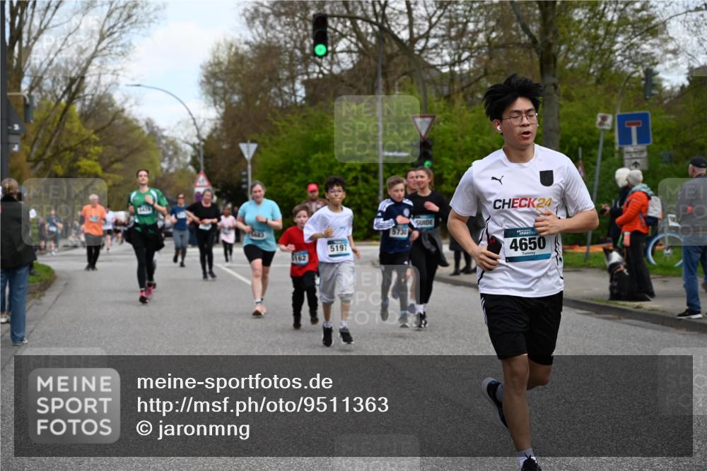 12.04.2026 - 45. Internationalen Wilhelmsburger Insellauf J. Mangold http://msf.ph/oto/9511363 12.04.2026 13:02:45 Ziel 4235, 3128, 5175, 3510, 4618, 4617, 4990, 3170, 4719, 4854, 3761, 4253, 5022, 4239, 3618, 3784, 5329, 5330, 4099, 4576, 4100, 2023, 5091, 5072, 5061, 4858, 5730, 4760, 5197, 5077, 5151, 4805, 4797, 4123, 4650, 4650, 5162, 4816, 3454, 3062, 4523, 2704, 4413, 5428, 2938, 5116, 4267, 2939, 5138, 3489, 3489, 5683, 5436, 3313, 5470, 4743, 4323, 3962, 3652 meine-sportfotos.de