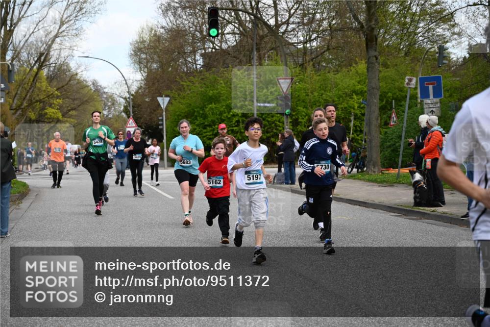 12.04.2026 - 45. Internationalen Wilhelmsburger Insellauf J. Mangold http://msf.ph/oto/9511372 12.04.2026 13:02:45 Ziel 4235, 3128, 5175, 3510, 4618, 4617, 4990, 3170, 4719, 4854, 3761, 4253, 5022, 4239, 3618, 3784, 5329, 5330, 4099, 4576, 4100, 2023, 5091, 5072, 5061, 4858, 5730, 4760, 5197, 5077, 5151, 4805, 4797, 4123, 4650, 4650, 5162, 4816, 3454, 3062, 4523, 2704, 4413, 5428, 2938, 5116, 4267, 2939, 5138, 3489, 3489, 5683, 5436, 3313, 5470, 4743, 4323, 3962, 3652 meine-sportfotos.de