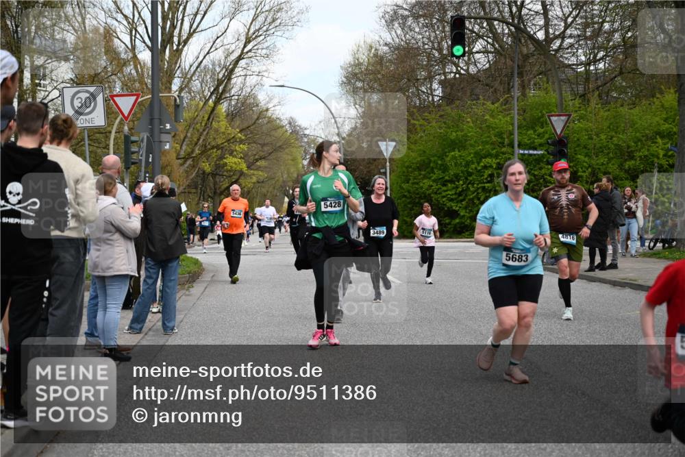 12.04.2026 - 45. Internationalen Wilhelmsburger Insellauf J. Mangold http://msf.ph/oto/9511386 12.04.2026 13:02:47 Ziel 3510, 4618, 4617, 4990, 3170, 4719, 4854, 3761, 4253, 5022, 4239, 3618, 3784, 5329, 5330, 4099, 4576, 4100, 2023, 5091, 5072, 5061, 4858, 5730, 4760, 5197, 5077, 5151, 4805, 4797, 4123, 4650, 5162, 4816, 3454, 3062, 4523, 2704, 4413, 5428, 2938, 5116, 4267, 2939, 5138, 3489, 5683, 5683, 5436, 3313, 5470, 4743, 4323, 3962, 3652 meine-sportfotos.de