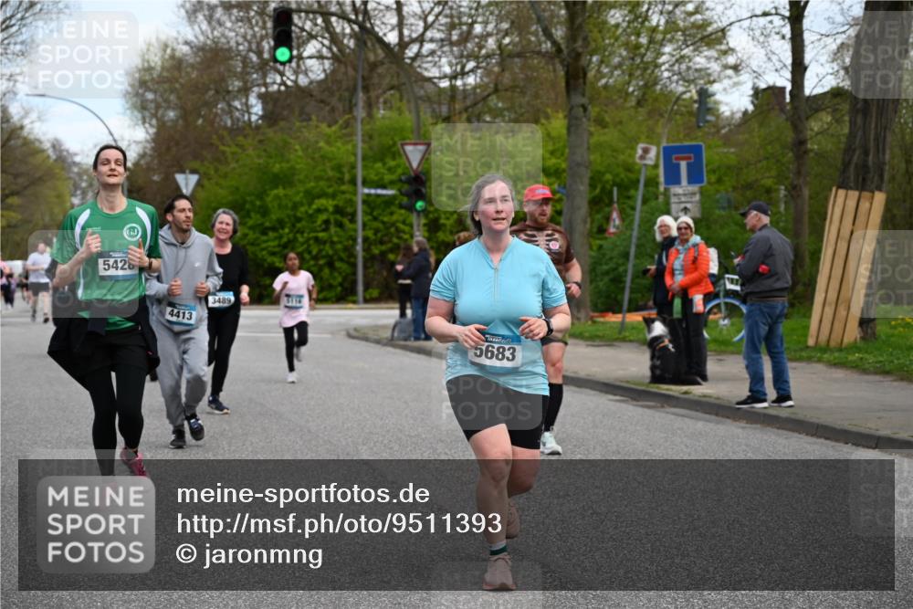 12.04.2026 - 45. Internationalen Wilhelmsburger Insellauf J. Mangold http://msf.ph/oto/9511393 12.04.2026 13:02:48 Ziel 4618, 4617, 4990, 3170, 4719, 4854, 3761, 4253, 5022, 4239, 3618, 3784, 5329, 5330, 4099, 4576, 4100, 2023, 5091, 5072, 5061, 4858, 5730, 4760, 5197, 5077, 5151, 4805, 4797, 4123, 4650, 5162, 4816, 5162, 4816, 3454, 3062, 4523, 2704, 4413, 5428, 2938, 5116, 4267, 2939, 5138, 3489, 5683, 5436, 3313, 5470, 4743, 4323, 3962, 3652 meine-sportfotos.de