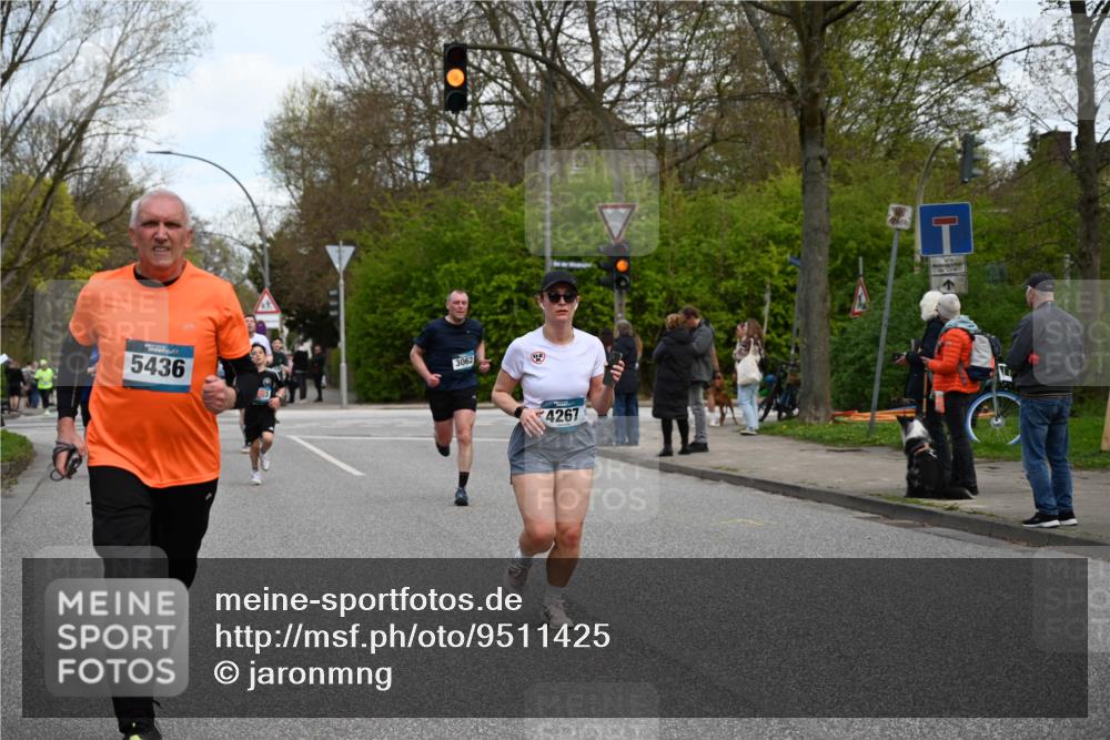 12.04.2026 - 45. Internationalen Wilhelmsburger Insellauf J. Mangold http://msf.ph/oto/9511425 12.04.2026 13:02:54 Ziel 3784, 5329, 5330, 4099, 4576, 4100, 2023, 5091, 5072, 5061, 4858, 5730, 4760, 5197, 5077, 5151, 4805, 4797, 4123, 4650, 5162, 4816, 3454, 3062, 4523, 2704, 4413, 5428, 2938, 5116, 4267, 2939, 5138, 3489, 5683, 5436, 3313, 5470, 4743, 4323, 3962, 3652, 2642, 4780, 5063, 2508, 5200 meine-sportfotos.de
