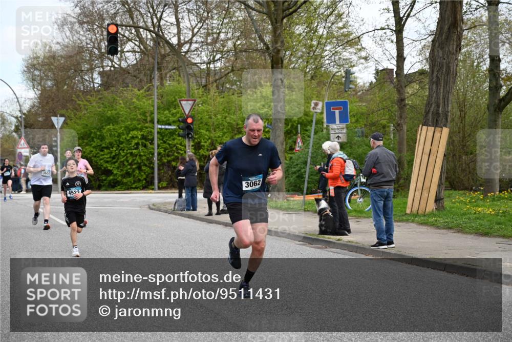 12.04.2026 - 45. Internationalen Wilhelmsburger Insellauf J. Mangold http://msf.ph/oto/9511431 12.04.2026 13:02:56 Ziel 4576, 4100, 2023, 5091, 5072, 5061, 4858, 5730, 4760, 5197, 5077, 5151, 4805, 4797, 4123, 4650, 5162, 4816, 3454, 3062, 4523, 2704, 4413, 5428, 2938, 5116, 4267, 2939, 5138, 5138, 3489, 5683, 5436, 3313, 5470, 4743, 4323, 3962, 4323, 3962, 3652, 2642, 4780, 5063, 2508, 5200, 5208, 4842, 2287 meine-sportfotos.de