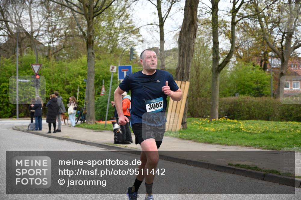 12.04.2026 - 45. Internationalen Wilhelmsburger Insellauf J. Mangold http://msf.ph/oto/9511442 12.04.2026 13:02:57 Ziel 2023, 5091, 5072, 5061, 4858, 5730, 4760, 5197, 5077, 5151, 4805, 4797, 4123, 4650, 5162, 4816, 3454, 3062, 4523, 2704, 4413, 5428, 2938, 5116, 4267, 2939, 5138, 3489, 3489, 5683, 5436, 3313, 5470, 4743, 4323, 3962, 3652, 3652, 2642, 4780, 5063, 2508, 5200, 5208, 4842, 2287, 4843, 4526 meine-sportfotos.de
