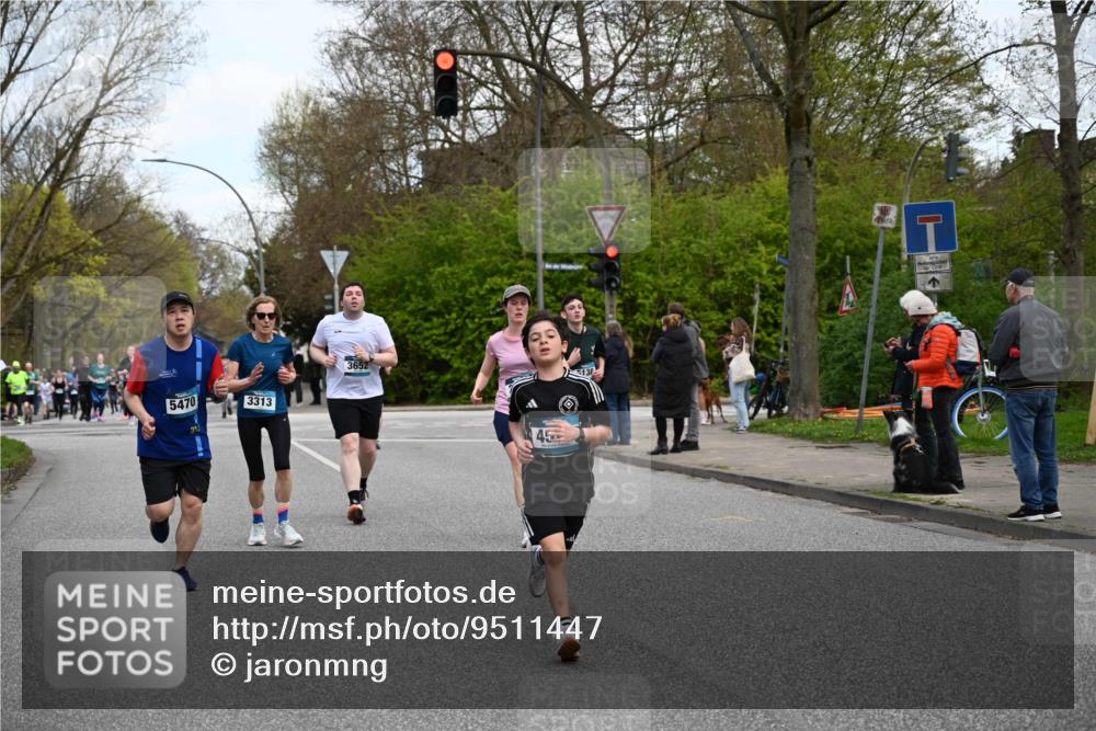12.04.2026 - 45. Internationalen Wilhelmsburger Insellauf J. Mangold http://msf.ph/oto/9511447 12.04.2026 13:02:58 Ziel 5072, 5061, 4858, 5730, 4760, 5197, 5077, 5151, 4805, 4797, 4123, 4650, 5162, 4816, 3454, 3062, 4523, 2704, 4413, 5428, 2938, 5116, 4267, 2939, 5138, 3489, 5683, 5436, 3313, 5470, 4743, 4323, 3962, 3652, 2642, 4780, 5063, 2508, 5200, 5208, 4842, 2287, 4843, 4526, 5475, 2007, 3523 meine-sportfotos.de