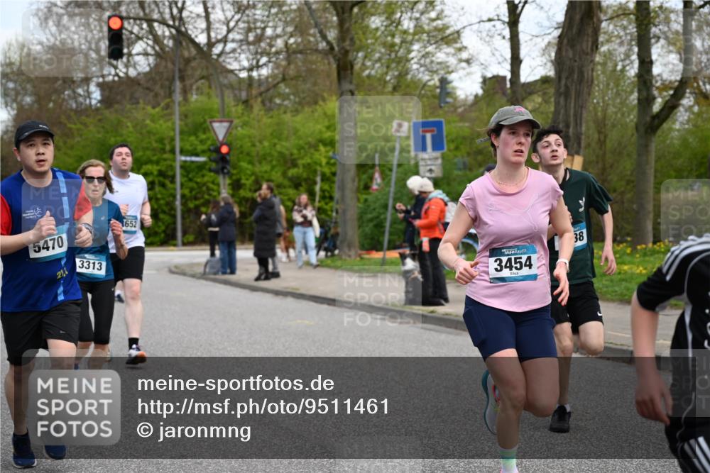 12.04.2026 - 45. Internationalen Wilhelmsburger Insellauf J. Mangold http://msf.ph/oto/9511461 12.04.2026 13:03:00 Ziel 5061, 4858, 5730, 4760, 5197, 5077, 5151, 4805, 4797, 4123, 4650, 5162, 4816, 3454, 3062, 4523, 2704, 4413, 5428, 2938, 5116, 4267, 2939, 5138, 3489, 5683, 5436, 3313, 5470, 4743, 4323, 3962, 3652, 2642, 4780, 5063, 2508, 5200, 5208, 4842, 2287, 4843, 4526, 5475, 2007, 3523, 4217, 5433 meine-sportfotos.de