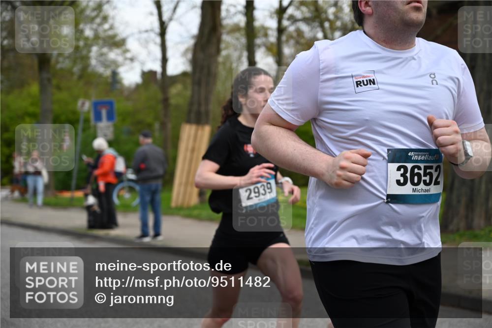 12.04.2026 - 45. Internationalen Wilhelmsburger Insellauf J. Mangold http://msf.ph/oto/9511482 12.04.2026 13:03:04 Ziel 5077, 5151, 4805, 4797, 4123, 4650, 5162, 4816, 3454, 3062, 4523, 2704, 4413, 5428, 2938, 5116, 4267, 2939, 5138, 3489, 5683, 5436, 3313, 5470, 4743, 4323, 3962, 3652, 2642, 4780, 5063, 2508, 2508, 5200, 5208, 4842, 2287, 4843, 4526, 5475, 2007, 3523, 4217, 5433, 5430, 5105, 2580, 2412, 5448, 5150 meine-sportfotos.de