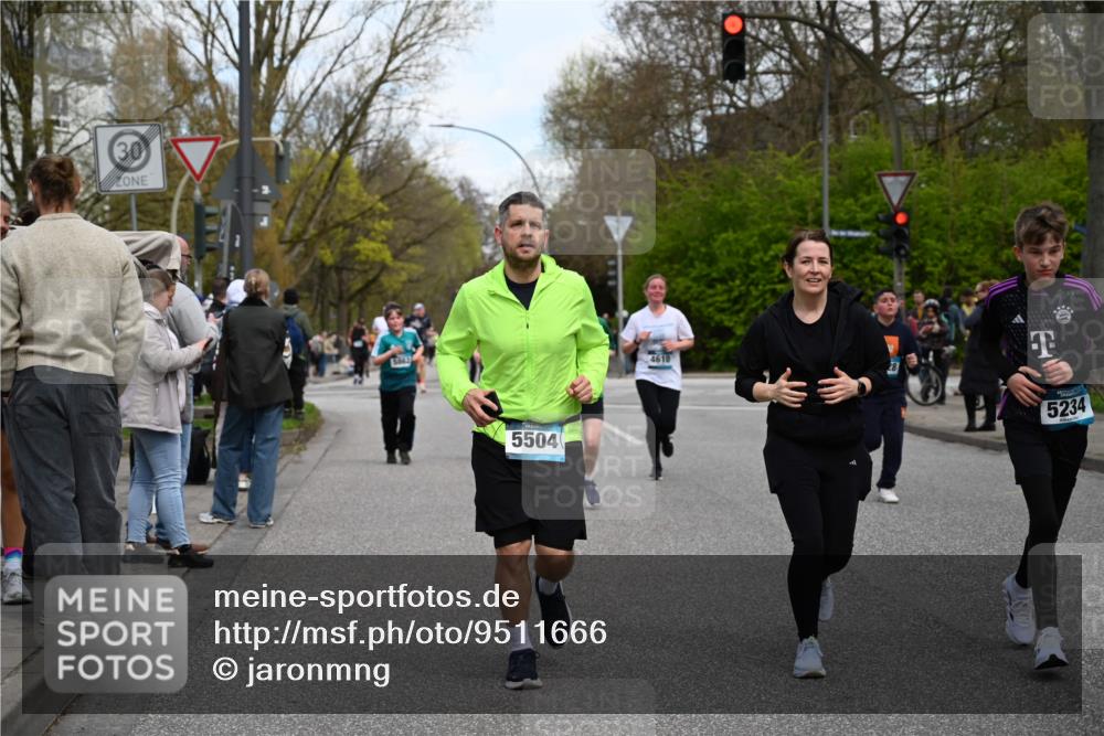 12.04.2026 - 45. Internationalen Wilhelmsburger Insellauf J. Mangold http://msf.ph/oto/9511666 12.04.2026 13:04:44 Ziel 4048, 5423, 5066, 5458, 5728, 5724, 2798, 5088, 5864, 3964, 2891, 4314, 5096, 5808, 5477, 3068, 5144, 5002, 5427, 4610, 5128, 5098, 5235, 5234, 5504, 2139, 3001, 2443, 5862, 5110, 4892, 5752, 5752, 3817, 5580, 2433, 5102, 5295, 3025, 3030 meine-sportfotos.de