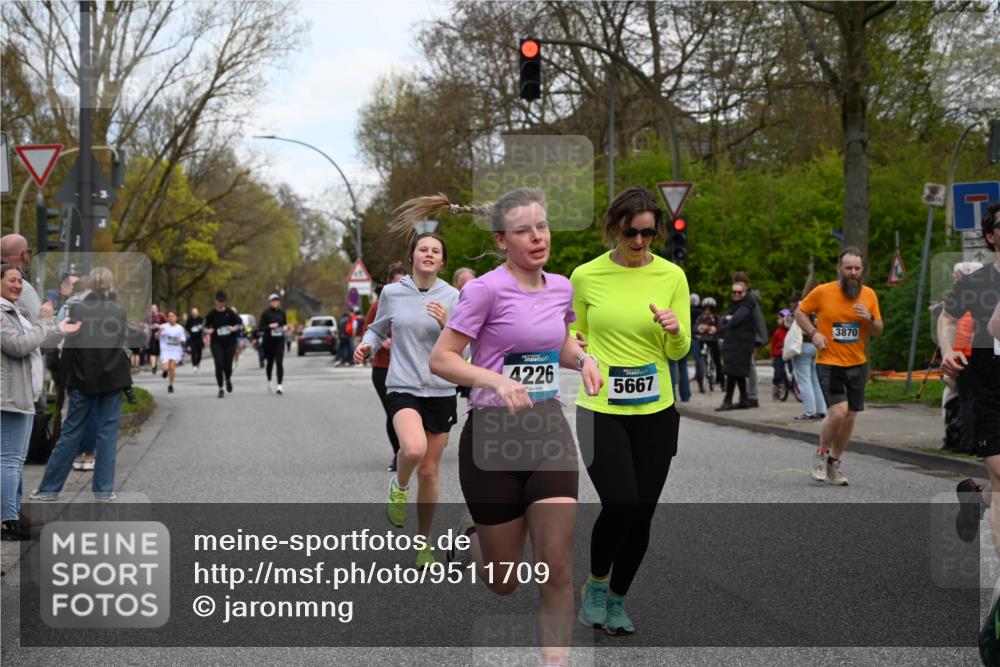 12.04.2026 - 45. Internationalen Wilhelmsburger Insellauf J. Mangold http://msf.ph/oto/9511709 12.04.2026 13:03:50 Ziel 5430, 5105, 2580, 2412, 5448, 5150, 5668, 5198, 4372, 3737, 3736, 4373, 3883, 5662, 5252, 4032, 4345, 2369, 3768, 5155, 4226, 5250, 4247, 2715, 4260, 3034, 5469, 2128, 5667, 2089, 3870, 5193, 2307, 5257, 4647, 5565, 4600, 5474, 4653, 4600, 5474, 4653, 5420, 5599, 5620, 4951, 4115, 4351, 4125, 5248 meine-sportfotos.de