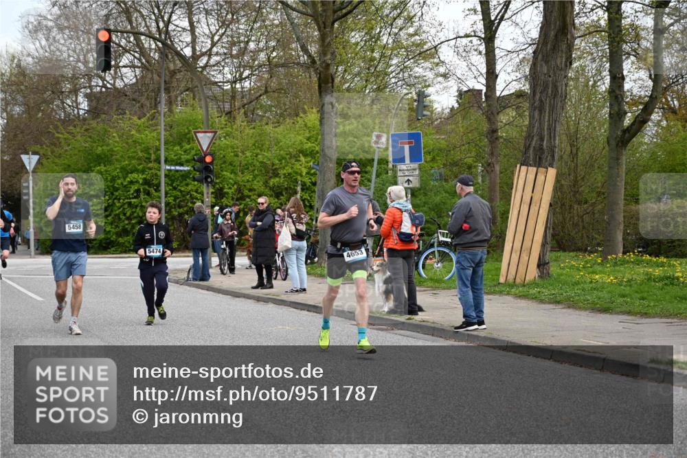 12.04.2026 - 45. Internationalen Wilhelmsburger Insellauf J. Mangold http://msf.ph/oto/9511787 12.04.2026 13:04:06 Ziel 3768, 5155, 4226, 5250, 4247, 2715, 4260, 3034, 5469, 2128, 5667, 2089, 3870, 5193, 2307, 5257, 4647, 5565, 4600, 5474, 4653, 5420, 5599, 5620, 4951, 4115, 4351, 4125, 5248, 5064, 5064, 4048, 5423, 5066, 5458, 5728, 5724, 2798, 5088 meine-sportfotos.de