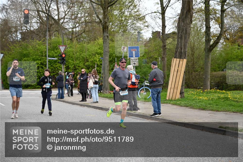12.04.2026 - 45. Internationalen Wilhelmsburger Insellauf J. Mangold http://msf.ph/oto/9511789 12.04.2026 13:04:06 Ziel 3768, 5155, 4226, 5250, 4247, 2715, 4260, 3034, 5469, 2128, 5667, 2089, 3870, 5193, 2307, 5257, 4647, 5565, 4600, 5474, 4653, 5420, 5599, 5620, 4951, 4115, 4351, 4125, 5248, 5064, 5064, 4048, 5423, 5066, 5458, 5728, 5724, 2798, 5088 meine-sportfotos.de