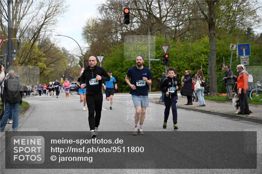 12.04.2026 - 45. Internationalen Wilhelmsburger Insellauf J. Mangold http://msf.ph/oto/9511800 12.04.2026 13:04:08 Ziel 4226, 5250, 4247, 2715, 4260, 3034, 5469, 2128, 5667, 2089, 3870, 5193, 2307, 5257, 4647, 5565, 4600, 5474, 4653, 5420, 5599, 5620, 4951, 4115, 4351, 4351, 4125, 5248, 5064, 4048, 5423, 5066, 5458, 5728, 5066, 5458, 5728, 5724, 2798, 5088 meine-sportfotos.de