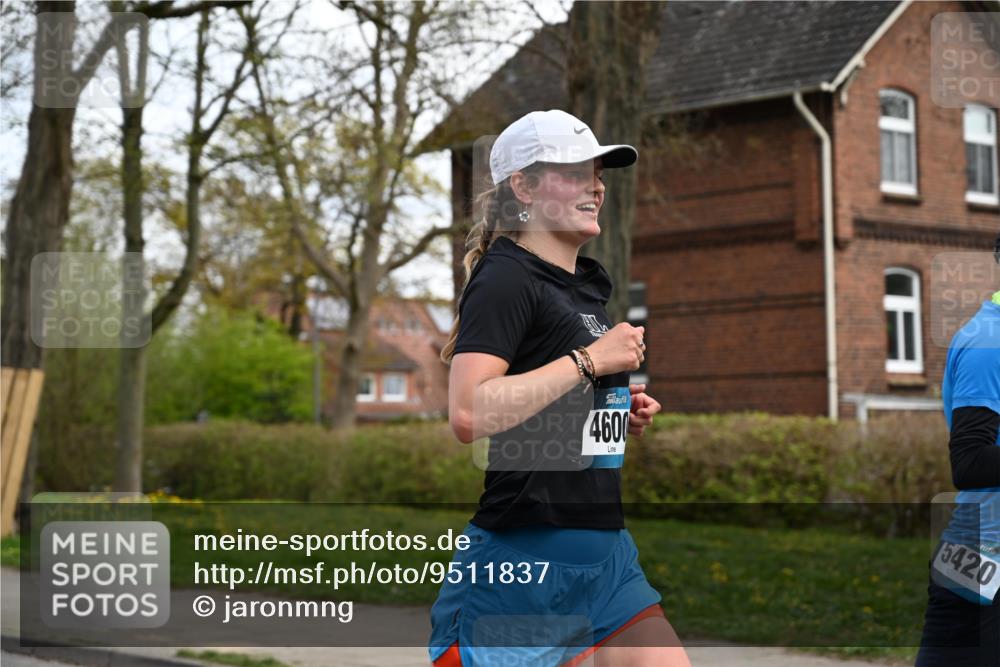 12.04.2026 - 45. Internationalen Wilhelmsburger Insellauf J. Mangold http://msf.ph/oto/9511837 12.04.2026 13:04:12 Ziel 5469, 2128, 5667, 2089, 3870, 5193, 2307, 5257, 4647, 5565, 4600, 5474, 4653, 5420, 5599, 5620, 4951, 4115, 4351, 4125, 5248, 5064, 4048, 5423, 5066, 5458, 5728, 5724, 2798, 2798, 5088, 5864, 3964, 2891, 4314, 5096, 5808, 5477 meine-sportfotos.de