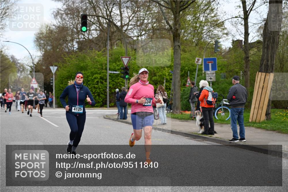 12.04.2026 - 45. Internationalen Wilhelmsburger Insellauf J. Mangold http://msf.ph/oto/9511840 12.04.2026 13:04:17 Ziel 3870, 5193, 2307, 5257, 4647, 5565, 4600, 5474, 4653, 5420, 5599, 5620, 4951, 4115, 4351, 4125, 5248, 5064, 4048, 5423, 5066, 5458, 5728, 5724, 2798, 5088, 5864, 3964, 2891, 4314, 5096, 5808, 5477, 3068, 5144 meine-sportfotos.de