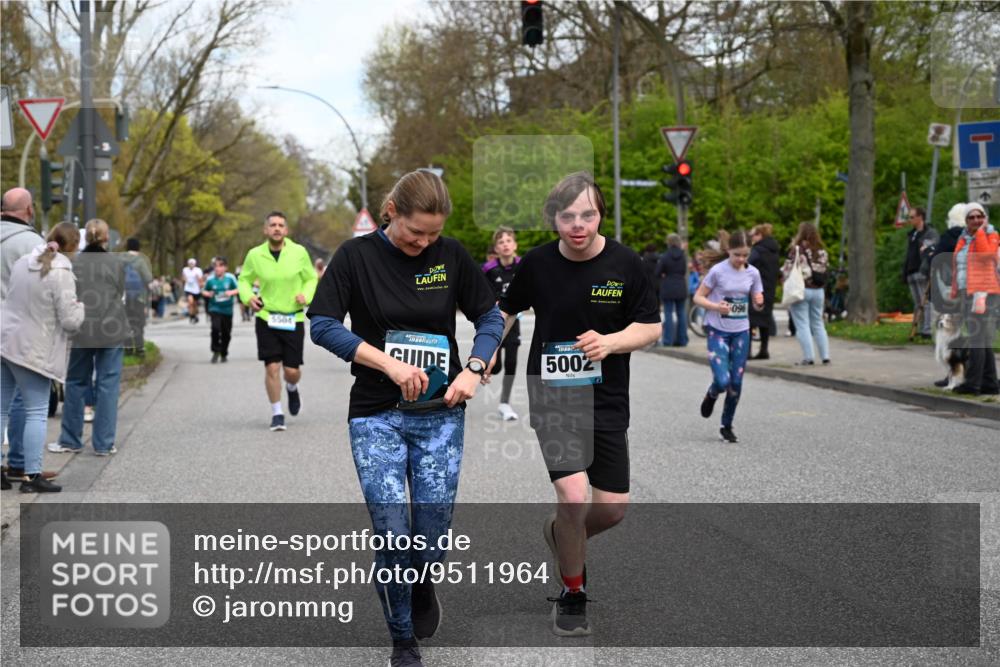 12.04.2026 - 45. Internationalen Wilhelmsburger Insellauf J. Mangold http://msf.ph/oto/9511964 12.04.2026 13:04:41 Ziel 5064, 4048, 5423, 5066, 5458, 5728, 5724, 2798, 5088, 5864, 3964, 2891, 4314, 5096, 5808, 5477, 3068, 5144, 5002, 5427, 4610, 5128, 5098, 5235, 5234, 5504, 2139, 3001, 2443, 5862, 5110, 4892, 5862, 5110, 4892, 5752, 3817, 5580, 2433, 5102 meine-sportfotos.de