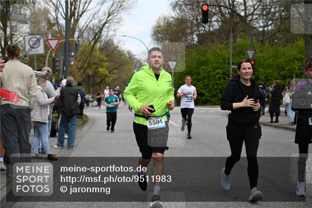 12.04.2026 - 45. Internationalen Wilhelmsburger Insellauf J. Mangold http://msf.ph/oto/9511983 12.04.2026 13:04:44 Ziel 4048, 5423, 5066, 5458, 5728, 5724, 2798, 5088, 5864, 3964, 2891, 4314, 5096, 5808, 5477, 3068, 5144, 5002, 5427, 4610, 5128, 5098, 5235, 5234, 5504, 2139, 3001, 2443, 5862, 5110, 4892, 5752, 5752, 3817, 5580, 2433, 5102, 5295, 3025, 3030 meine-sportfotos.de