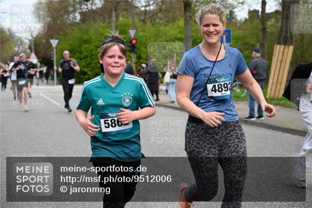 12.04.2026 - 45. Internationalen Wilhelmsburger Insellauf J. Mangold http://msf.ph/oto/9512006 12.04.2026 13:04:50 Ziel 5088, 5864, 3964, 2891, 4314, 5096, 5808, 5477, 3068, 5144, 5002, 5427, 4610, 5128, 5098, 5235, 5234, 5504, 2139, 5504, 2139, 3001, 2443, 5862, 5110, 4892, 5752, 3817, 5580, 2433, 5102, 5295, 3025, 3030, 5476, 4105, 3934 meine-sportfotos.de