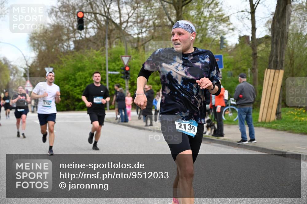 12.04.2026 - 45. Internationalen Wilhelmsburger Insellauf J. Mangold http://msf.ph/oto/9512033 12.04.2026 13:04:54 Ziel 5864, 3964, 2891, 4314, 5096, 5808, 5477, 3068, 5144, 5002, 5427, 4610, 5128, 5098, 5235, 5234, 5504, 2139, 3001, 2443, 5862, 5110, 4892, 5752, 3817, 5580, 2433, 5102, 5295, 5295, 3025, 3030, 5476, 4105, 3934, 5597, 5249, 5263, 5414 meine-sportfotos.de