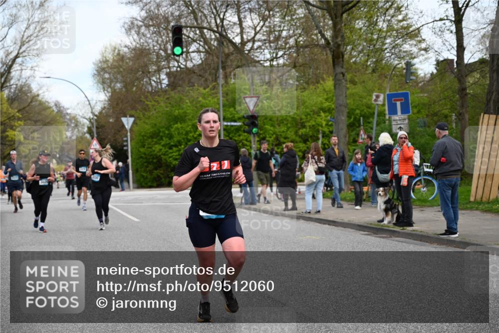 12.04.2026 - 45. Internationalen Wilhelmsburger Insellauf J. Mangold http://msf.ph/oto/9512060 12.04.2026 13:04:57 Ziel 5864, 3964, 2891, 4314, 5096, 5808, 5477, 3068, 5144, 5002, 5427, 4610, 5128, 5098, 5235, 5234, 5504, 2139, 3001, 2443, 5862, 5110, 4892, 5752, 3817, 5580, 2433, 5102, 5295, 3025, 3030, 5476, 4105, 3934, 5597, 5249, 5263, 5414, 4126, 3782, 3164 meine-sportfotos.de