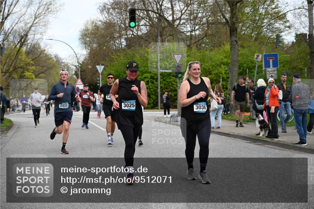 12.04.2026 - 45. Internationalen Wilhelmsburger Insellauf J. Mangold http://msf.ph/oto/9512071 12.04.2026 13:05:02 Ziel 3068, 5144, 5002, 5427, 4610, 5128, 5098, 5235, 5234, 5504, 2139, 3001, 2443, 5862, 5110, 4892, 5752, 3817, 5580, 2433, 5102, 5295, 3025, 3030, 5476, 4105, 3934, 5597, 5249, 5263, 5414, 4126, 3782, 3164, 4452, 4775, 5486, 4619 meine-sportfotos.de