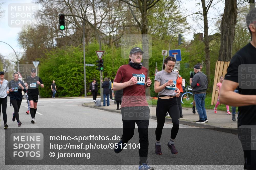 12.04.2026 - 45. Internationalen Wilhelmsburger Insellauf J. Mangold http://msf.ph/oto/9512104 12.04.2026 13:05:06 Ziel 5002, 5427, 4610, 5128, 5098, 5235, 5234, 5504, 2139, 3001, 2443, 5862, 5110, 4892, 5752, 3817, 5580, 2433, 5102, 5295, 5295, 3025, 3030, 5476, 4105, 3934, 5597, 5249, 5263, 5414, 4126, 3782, 3164, 4452, 4775, 5486, 4619, 3316, 4219 meine-sportfotos.de